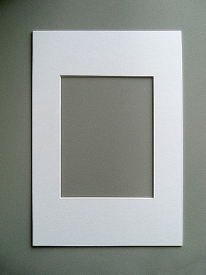 Galerie Passep. 20x30 Polar White